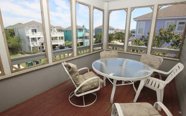 Lakeview - 5 Br Home