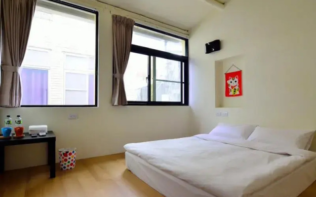 Yes Yellow Hostel