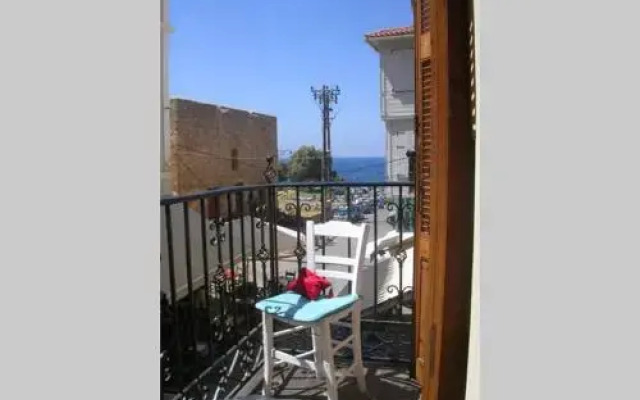 Hera Studios