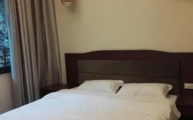 Yangshuo Longjing River Hotel