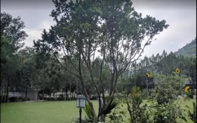 Neelum Continental Hotel