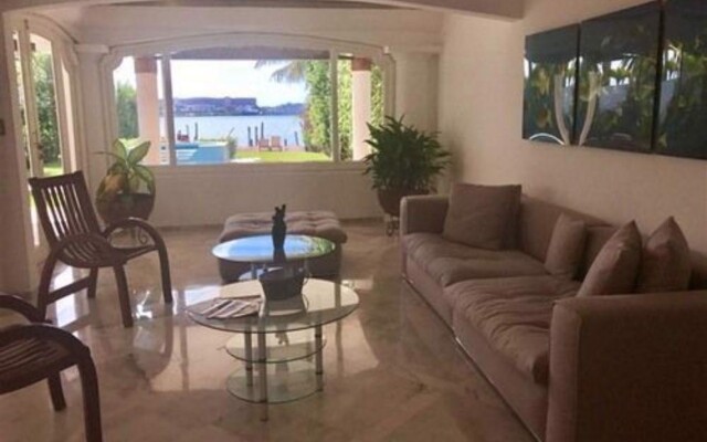 Cancun Caribbean Luxury Bed & Breakfast