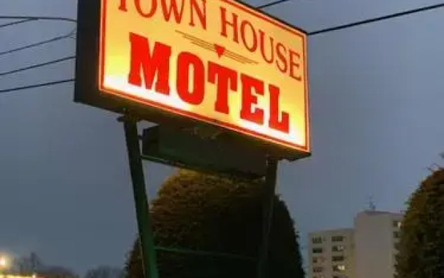 Town House Motel