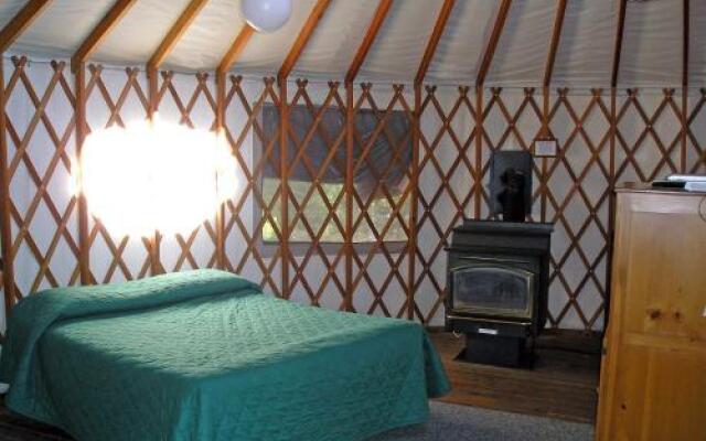 Yosemite Lakes Hillside Yurt 1