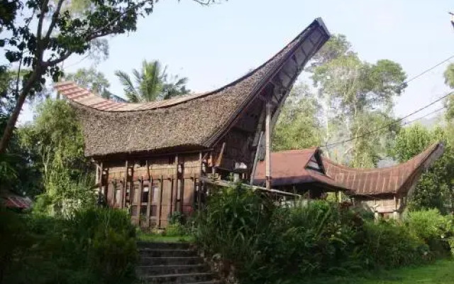 Tongkonan Layuk Lion
