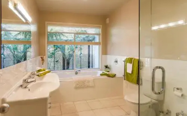 Flaxmill Cove B&B