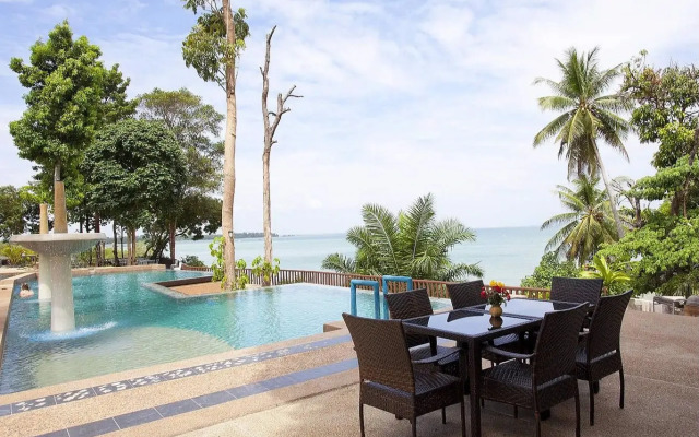 Krabi Beachfront Resort Oceanside Suite