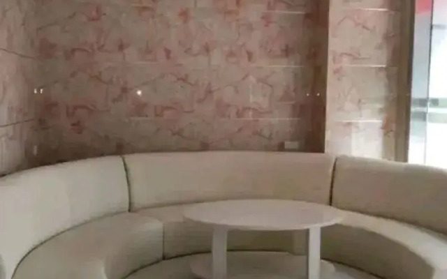 OYO Qiaojia Business Hotel