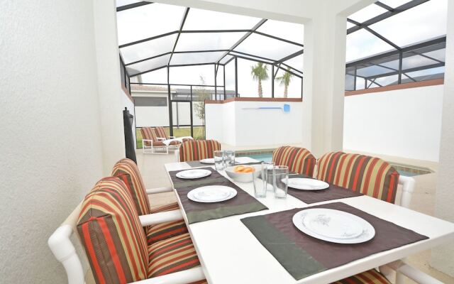 1586SW-Champion's Retreat