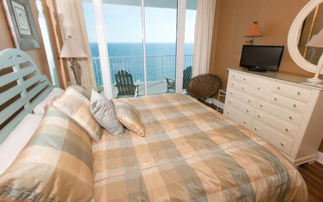 Lighthouse 1413 - 2 Br condo by RedAwning