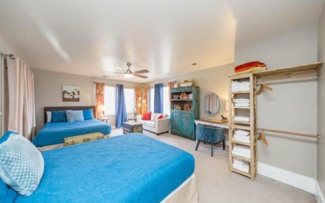 Baby Blue Modern Green Hills Guesthouse