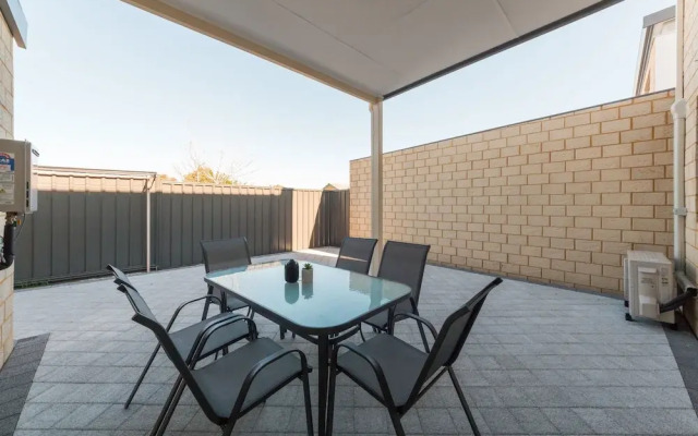 Eliza Park Suites 21