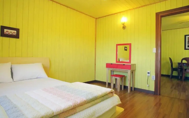 Taean Between Mountain & Sea Pension