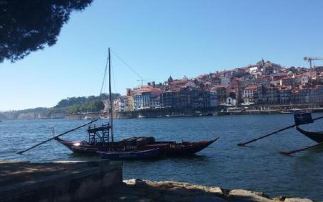 Douro & Sea - River Side