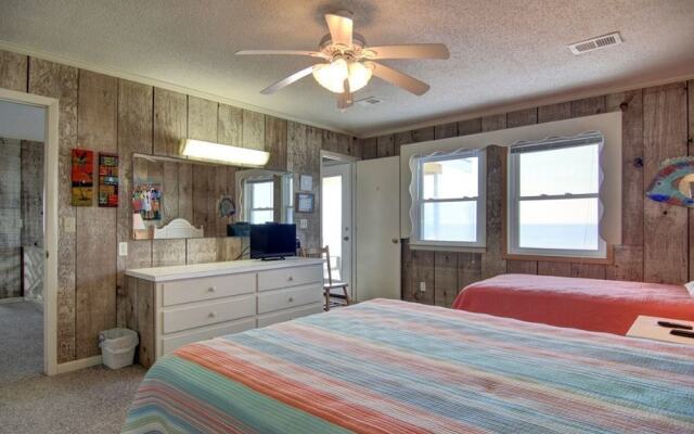 Carolina Moon 4 Bedroom Home by RedAwning