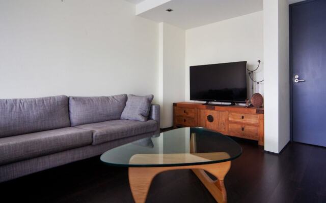 TT804 Stunning 1BR great views