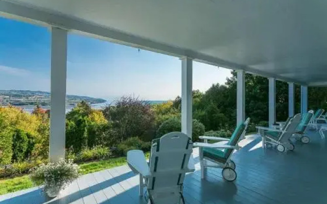 241 - La Côte Fleurie - Les Immeubles Charlevoix