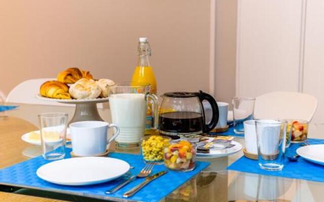 Feel Porto Francelos Beach & Pool