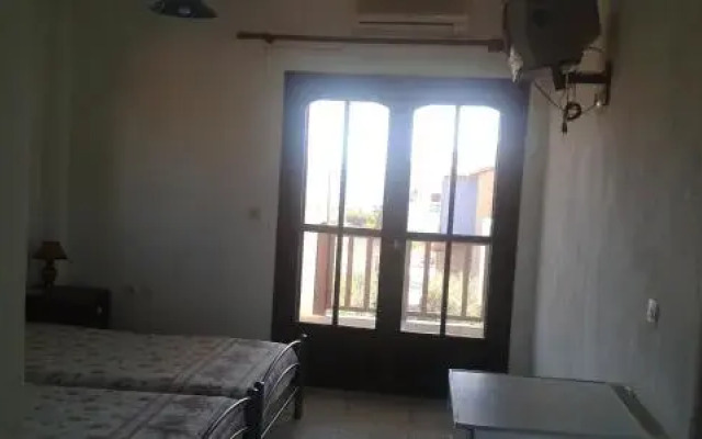 Lelegianni Studios and Apartments