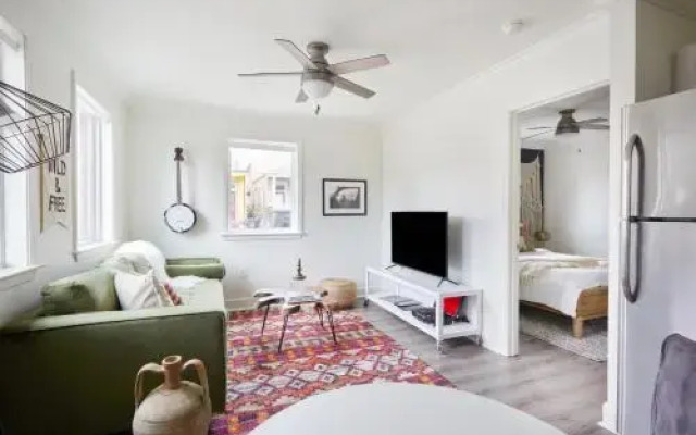Airy Lower Garden District Suites by Sonder