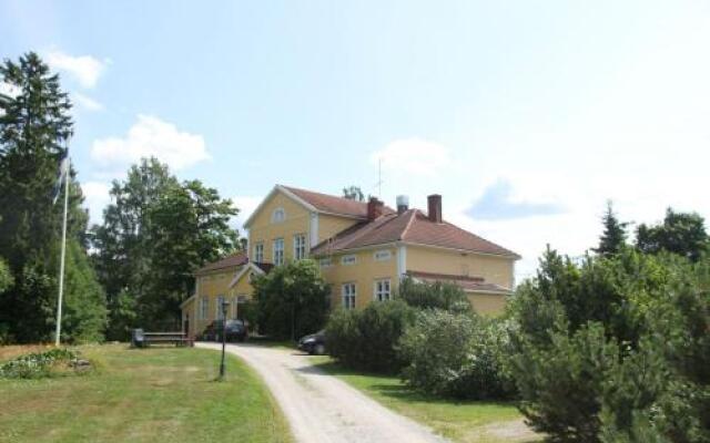 Lylyinen Manor