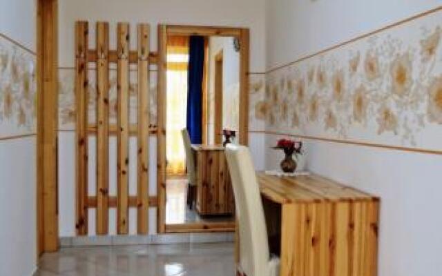 Magyar Apartmanház IV.