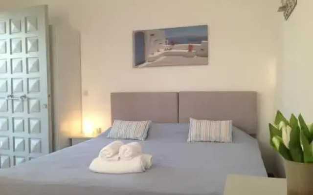 Odysseas Rooms & Studios