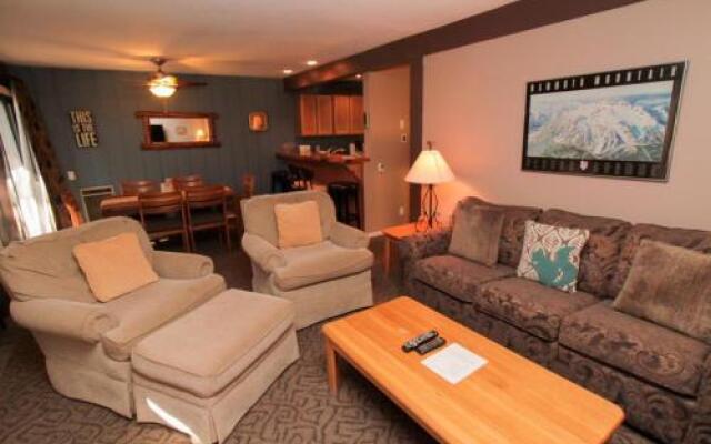 Mammoth Ski & Racquet Club #94