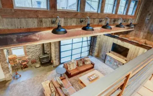 Canyon Ranch - 5 Br Home