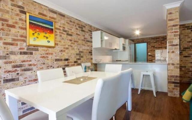 Nicholli, Bay Parklands, Unit 32/2 Gowrie Avenue