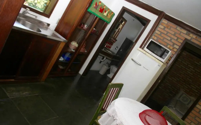 Vila de Zimbros Casa 01