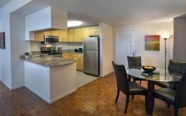 Premier Furnished Apt at Grove Pointe