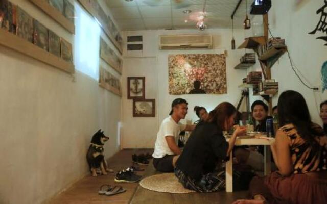 Wave Elephant Backpacker Hostel