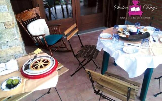 Stolen Days 300mq Villa