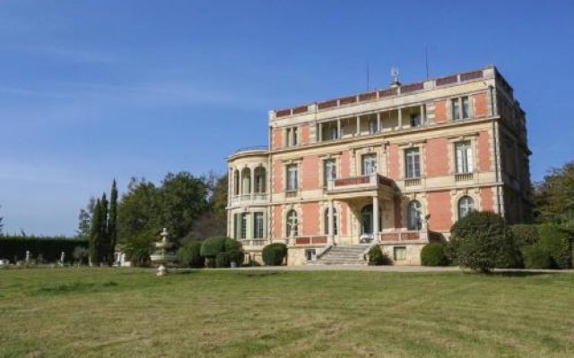 Chateau Le Lout