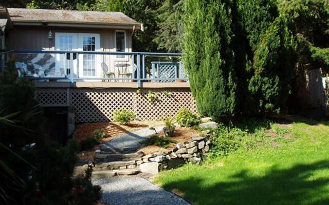 Arbutus Point Oceanfront B & B