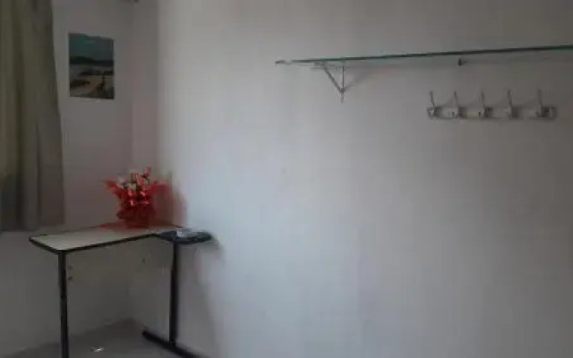 Kitnet no 1º Piso, a 300m da Praia do Morro