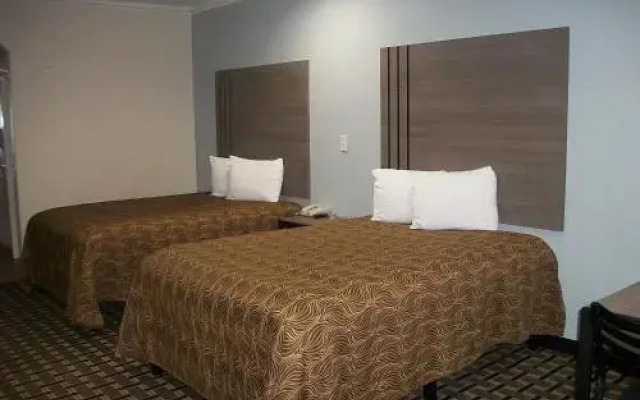 Woodland Inn and Suites