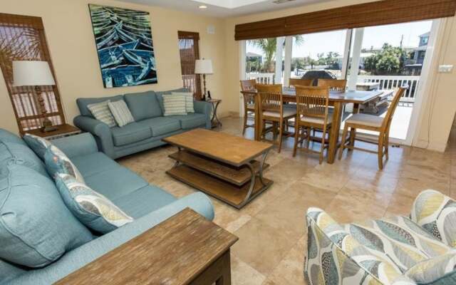 Captain Jax 5 Bedrooms 3 Bathrooms Home