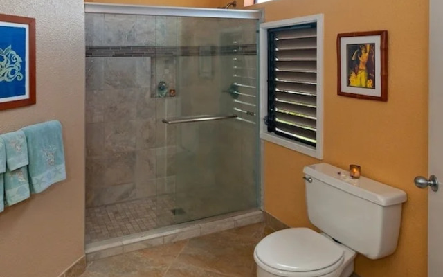 Kamahana 24 by RedAwning