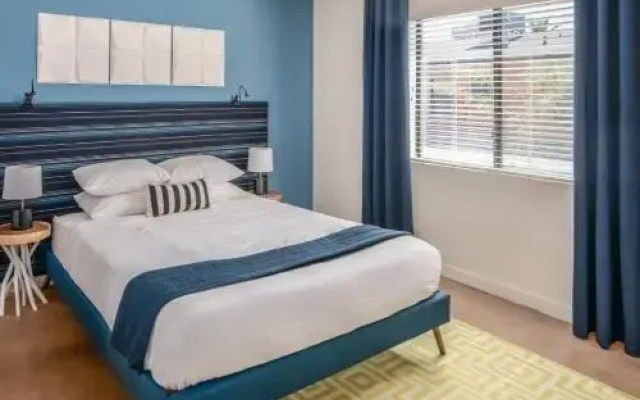 2BR HomeCentral Phoenix by WanderJaunt