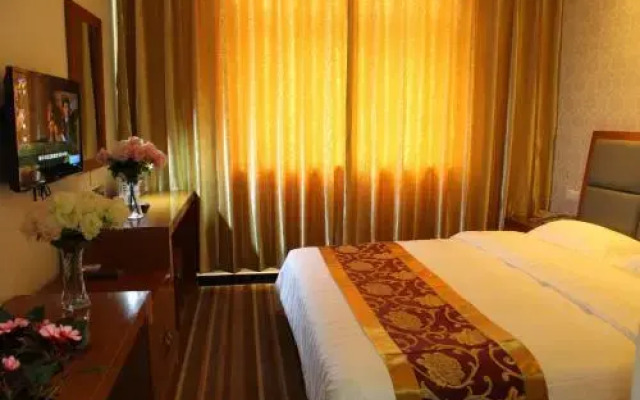 169 Business Hotel
