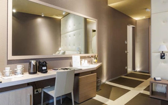 Private Luxury Suite