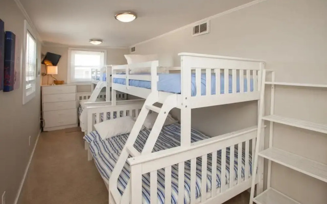 Dancing In The Moonlight - 6 Br Home