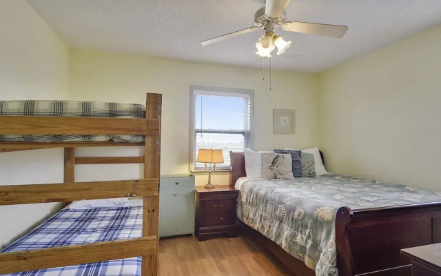 Bermuda Hiding Place by RedAwning