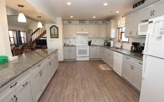 Starfish & Starlight - 4 Br Home