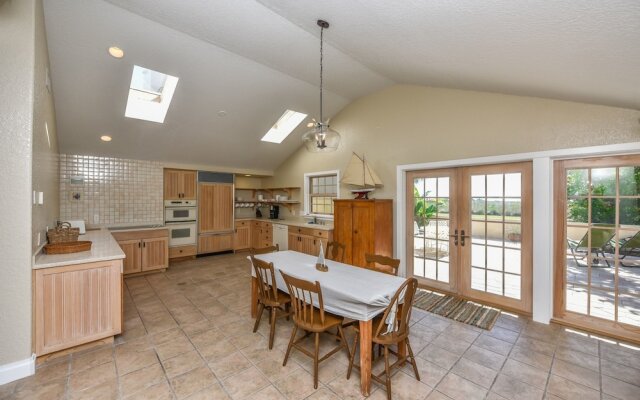 Beachview Delight by Beachside Management