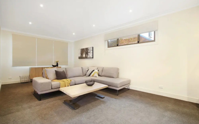 22 Riverside