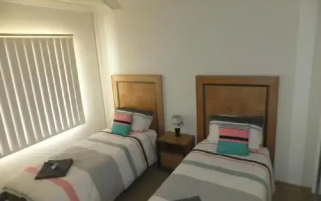 Seafront Unit 25