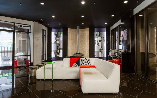 Locale Uptown at Galleria